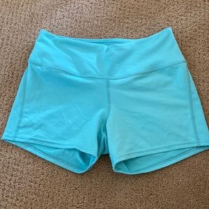 Super cute workout shorts / spandex